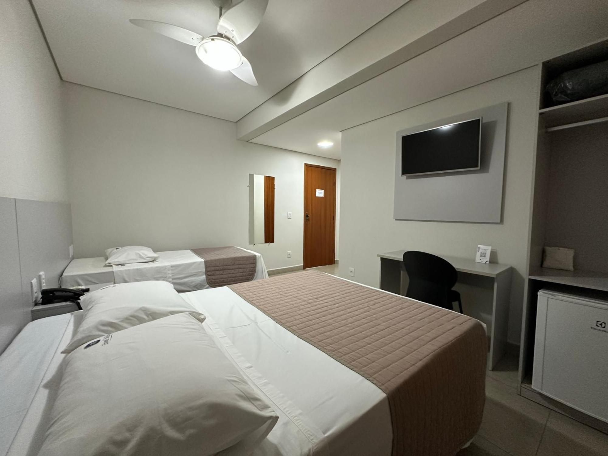 Hotel Milenio Ponte Nova Exteriör bild