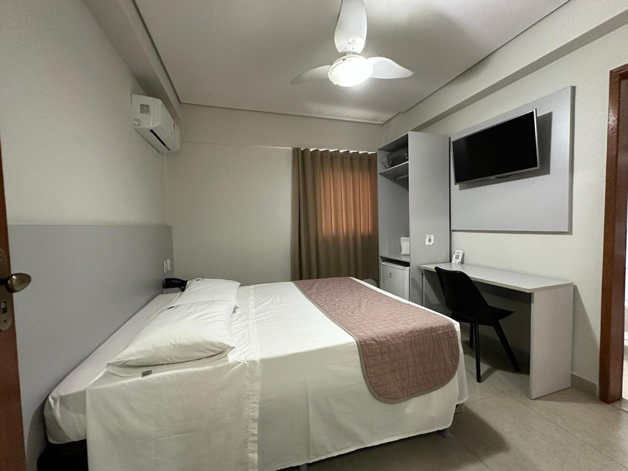 Hotel Milenio Ponte Nova Exteriör bild